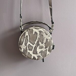 Cross Body Small Bag. Express. EUC